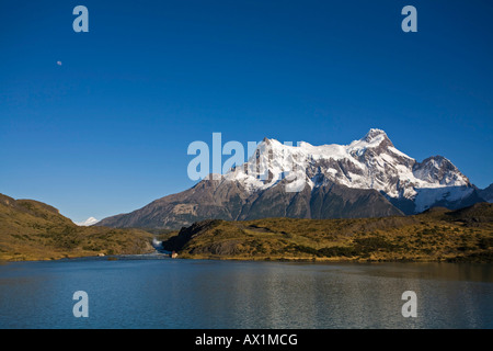 Landschaft im Torres del Paine-Massivs, Nationalpark Torres del Paine, Patagonien, Chlie, Südamerika Stockfoto