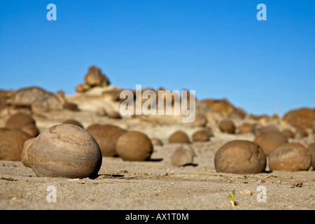 Runden Sie Cancha de Bochas - Steinen im Nationalpark Parque Provincial Ischigualasto, zentralen Anden, Argentinien, Südamerika Stockfoto