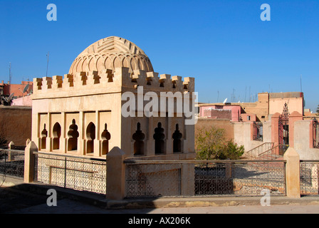 Alte Berber dekorierten Kuppel bauen Koubba Ba'adyin Medina Marrakesch Marokko Stockfoto