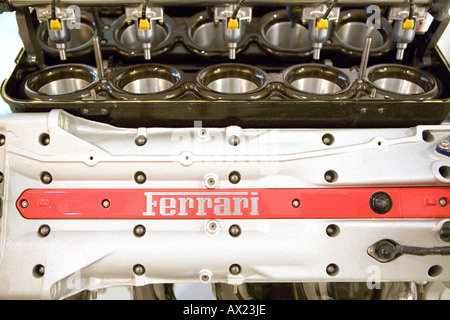 Ferrari-Motorblöcke Galleria Ferrari Maranello-Italien Stockfoto