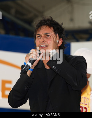 Der kanadische Singer-Songwriter Raghav gastiert auf der Asian Lifestyle Show, London Olympia, 14th. Juli 2006 Stockfoto