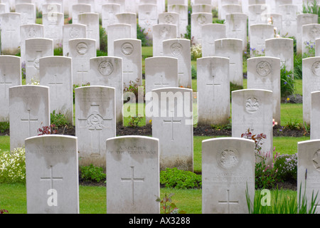 Gräber im Sanctuary Holz WW1 Militärfriedhof Zillebeke Belgien Stockfoto