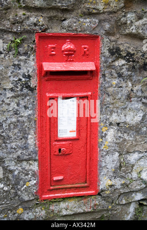 In Wand Briefkasten der Herrschaft von Elisabeth der zweiten Stockfoto