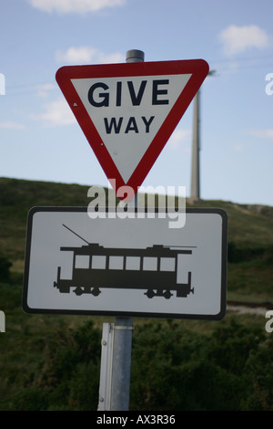 Vorfahrt, Straßenbahnen auf den Great Orme, Llandudno Stockfoto