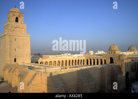 Blick auf die Sidi-Oqba-Moschee in Kairouan Tunesien, c. 8. Jahrhundert Stockfoto