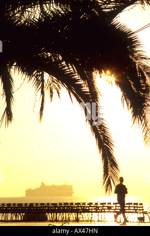 Jogger auf der Promenade des Anglais schön Alpes-MAritimes 06 Cote d ' Azur französische Riviera Paca Frankreich Europa Stockfoto