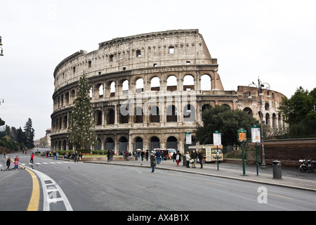 Blick auf das Kolosseum von der Via dei Fori Imperiali Stockfoto