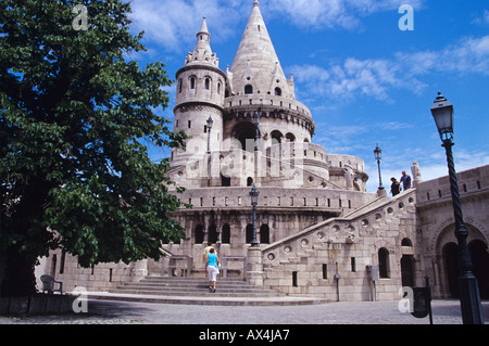 Der Fischerhochburg ist eine Terrasse auf der Budaer Ufer der Donau, mit Blick auf die Stadt Budapest, Ungarn Stockfoto