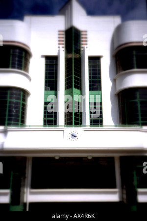 Haupteingang des ehemaligen Hoover Fabrikgebäude in Westlondon ein klassisches Stück Art-Deco-Architektur Stockfoto