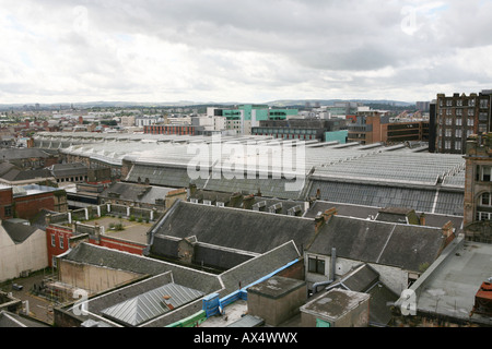 Glasgow-Skyline von oben der Leuchtturm-Aussichtsturm mit Blick auf den Hauptbahnhof. Stockfoto