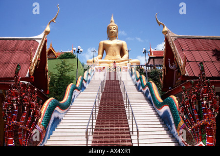 Der Big Buddha Tempel, bekannt als "Wat Phra Yai', auf der Insel Ko Samui in Thailand. Stockfoto