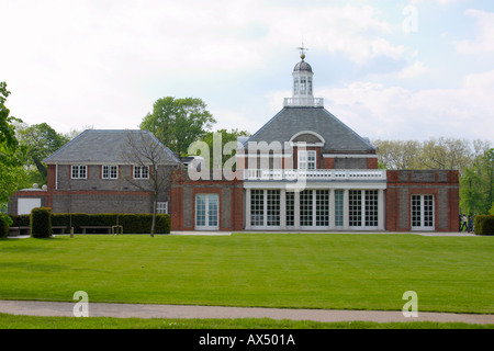 Serpentine Gallery im Hyde Park in London England uk Großbritannien Stockfoto