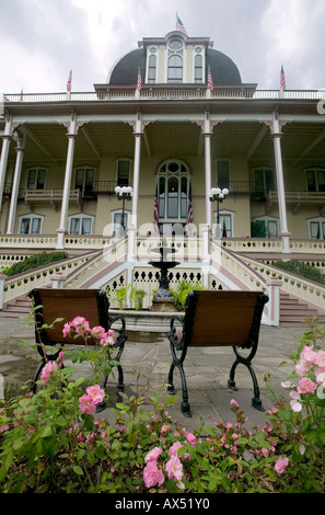 Athenaeum Hotel 1881 Chautauqua Institution Lake Chautauqua NewYork einst größten Holz gestalteten Gebäude Welt Stockfoto