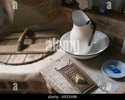 Der Waschraum außerhalb der DH Lawrence Birthplace Museum in Eastwood, Nottinghamshire East Midlands UK Stockfoto