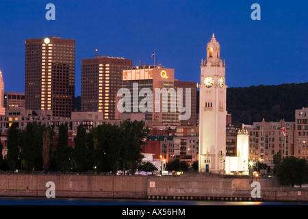 Montreal downtown in der Abenddämmerung. Quebec, Kanada. Stockfoto