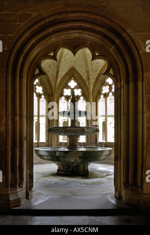 Brunnen im Zisterzienserkloster Maulbronn, Baden-Württemberg, Deutschland, Europa Stockfoto