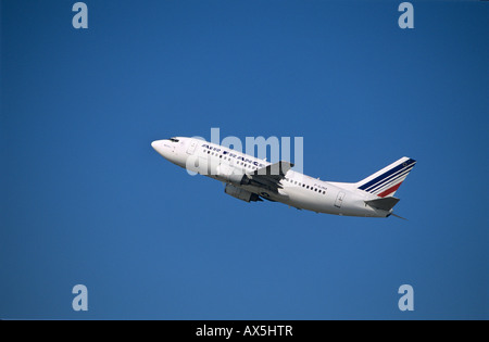 Air France Boeing 737-800 Passagierjet während des Aufstiegs Stockfoto