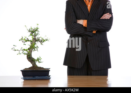 Manager mit seine Arme verschränkt Stockfoto