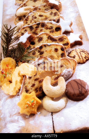 Christstollen und Plätzchen Stockfoto