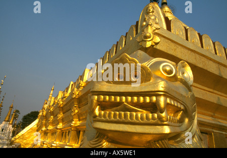 Löwe-Bild auf die Shwezigon Pagode in Bagan, Myanmar Stockfoto