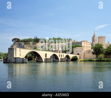 LE PONT D AVIGNON ST. BENEZET S BRÜCKE VON AVIGNON Stockfoto