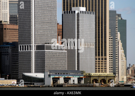 Lower Manhattan von der Staten Island Fähre Stockfoto