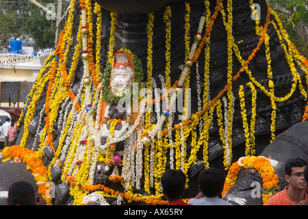 Protzige Statue von Nandi Bull Berg Shivas in der Chamundi Hills Mysore Stockfoto