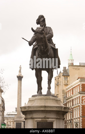 Statue von Feldmarschall HRH George Herzog von Cambridge in Whitehall, London, UK Stockfoto
