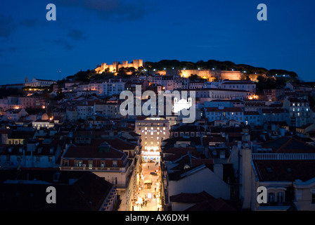 Blick auf Lissabon Burg von Santa Justa Aufzug Stockfoto