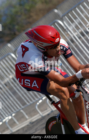 Bobby Julich USA auf die Zeit-Schnupperkurs entlang der Küstenstraße von Athen Olympische Spiele Athen 2004 Stockfoto