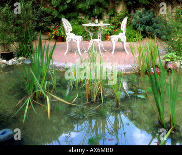 GB - GLOUCESTERSHIRE: Garten eingehend Parkgate Stockfoto