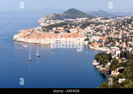 Luftbild der Altstadt von Dubrovnik und Küste Stockfoto