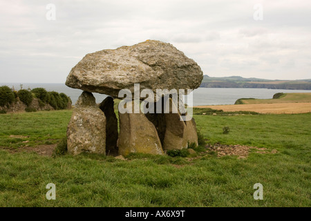 Carreg Samson Dolmen in der Nähe von Mathry in Pembrokeshire Wales. Grabkammer in der Nähe Küste Stockfoto