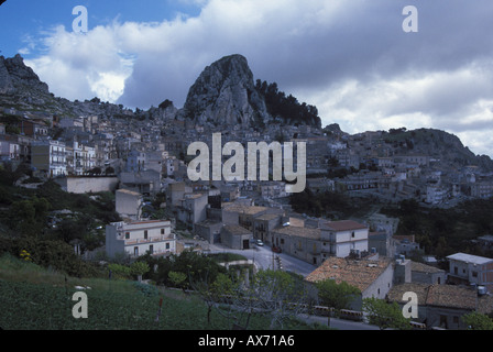 Stadt Caltabellota im Inneren der Insel Sizilien Italien Stockfoto