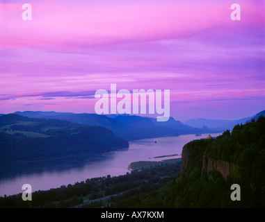 Columbia Gorge National Scenic Area OR Sonnenuntergang am Crown Point State Park Columbia River Stockfoto