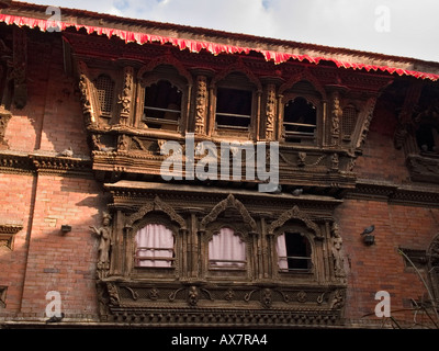 GESCHNITZTEN Holzfenster der Kumari Ghar Kathmandu Nepal Asien Stockfoto