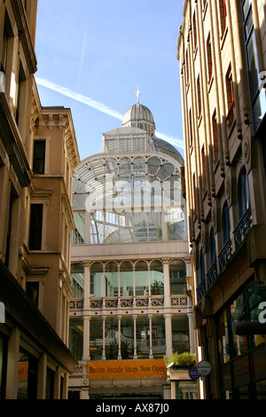 Manchester Barton Arcade gewölbte Dach und Eingang Stockfoto