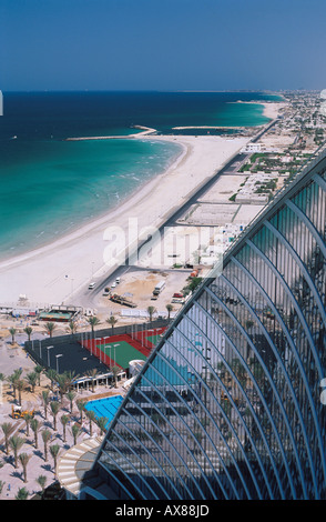 Glasfassade des Neuen Chicago Strand, Resort & Hotel, Jumeirah Beach Dubai, Vereinigte Arabische Emirate Stockfoto