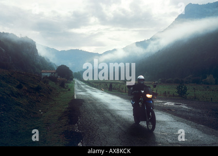 Motorrad Touren in der Nähe von Anso, in den Pyrenäen, Navarra, Spanien Stockfoto