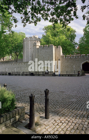 Ihre Majestät königlicher Palast und Festung der Tower of London Stadt von London England uk gb Stockfoto