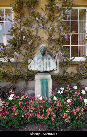 Statue von John Henry Cardinal Newman (1801-1890) in Trinity College-Gelände Stockfoto