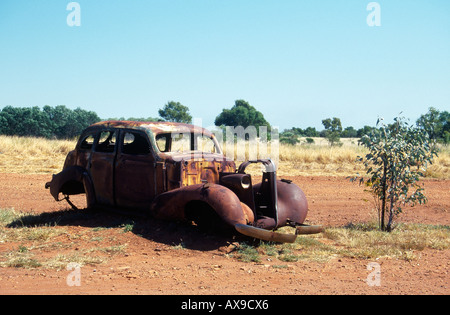 Auto, Barrow Creek, Northern Territory, Australien verlassen. Stockfoto