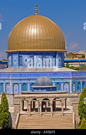 Kuppel des Rock Jerusalem Replikats auf Mini-Israel Stockfoto