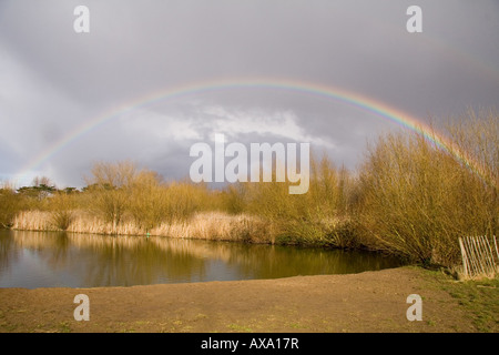 Regenbogen über South Norwood Country Park Stockfoto