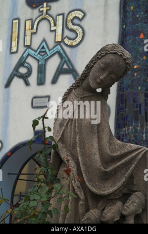 Statue von St. Barbara St. Barbara-Kirche Barnbach Österreich Stockfoto