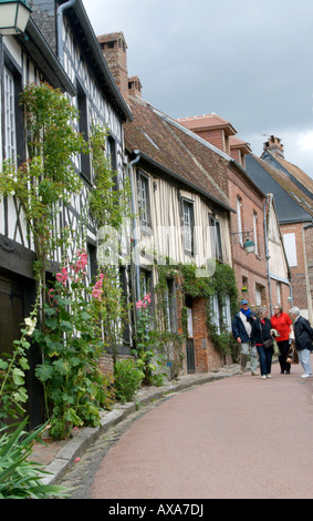 Straßenszene in Gerberoy Village, Frankreich Stockfoto