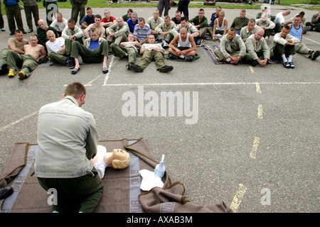 Erste-Hilfe-Training in einem Gefängnis, Polen Stockfoto