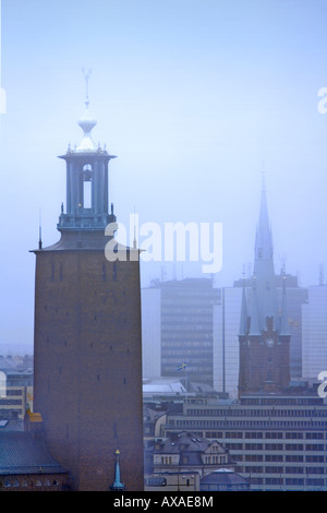 SCHWEDEN STOCKHOLM STOCKHOLM RATHAUS IM MORGENNEBEL Stockfoto