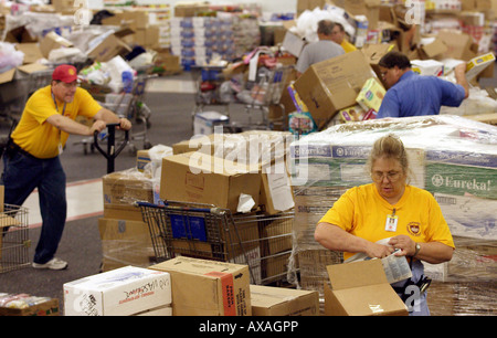 Verteilung der humanitären Hilfe nach dem Hurrikan Katrina, Lafayette, USA Stockfoto