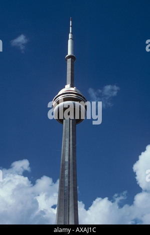 CN Tower in Toronto ist ein Kommunikationszentrum sowie eine Aussichtsplattform 549 Meter hohen Ontario Kanada Stockfoto